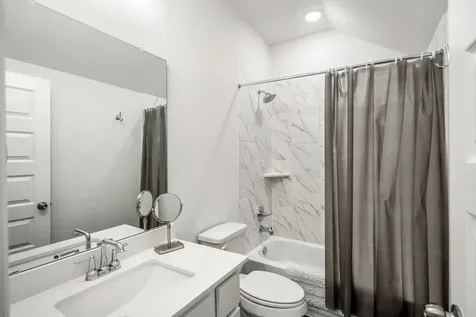 208 Twinflower Trail Court Conroe TX 77318