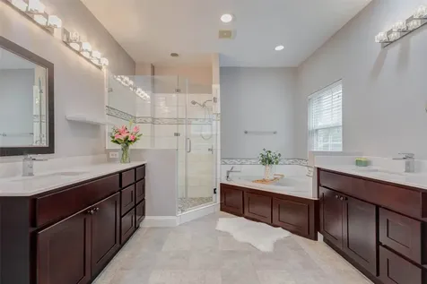 9 Versante Court Houston TX 77070