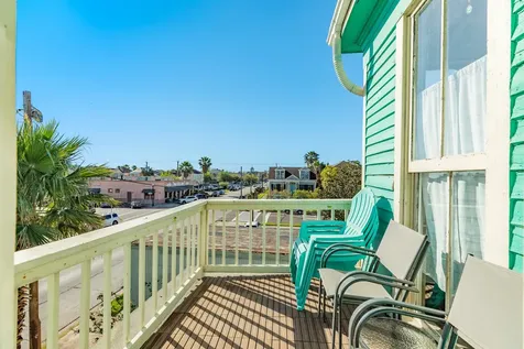 415 14th Street Galveston TX 77550