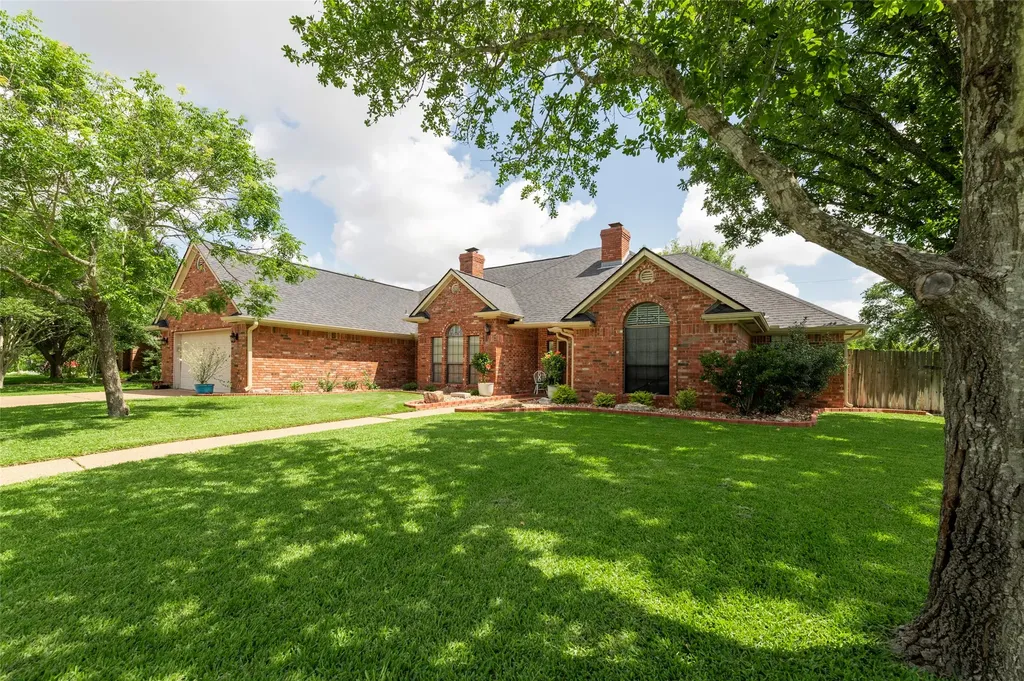 2905 Aztec Court College Station TX 77845