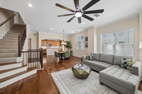 5610 Kiam Street B Houston TX 77007