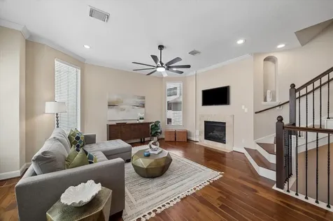 5610 Kiam Street B Houston TX 77007