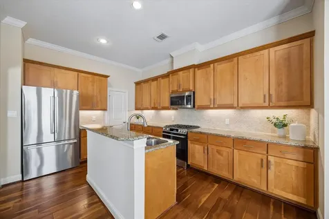 5610 Kiam Street B Houston TX 77007