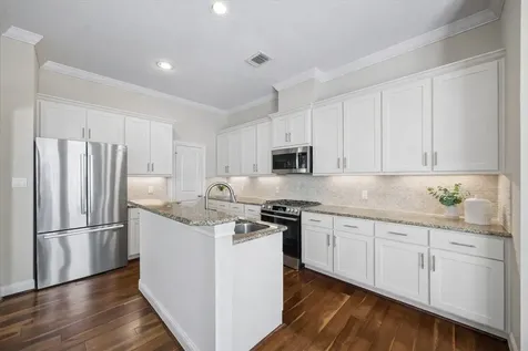 5610 Kiam Street B Houston TX 77007