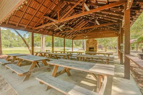 185 Rim Rock Road Huntsville TX 77340