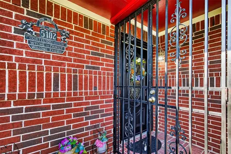 5102 Cortelyou Lane Houston TX 77021
