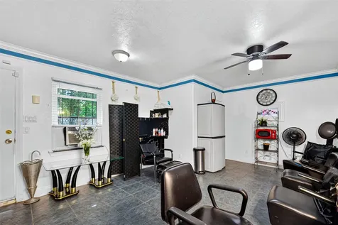 5102 Cortelyou Lane Houston TX 77021