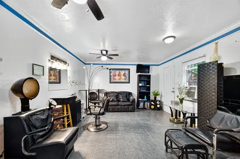 5102 Cortelyou Lane Houston TX 77021