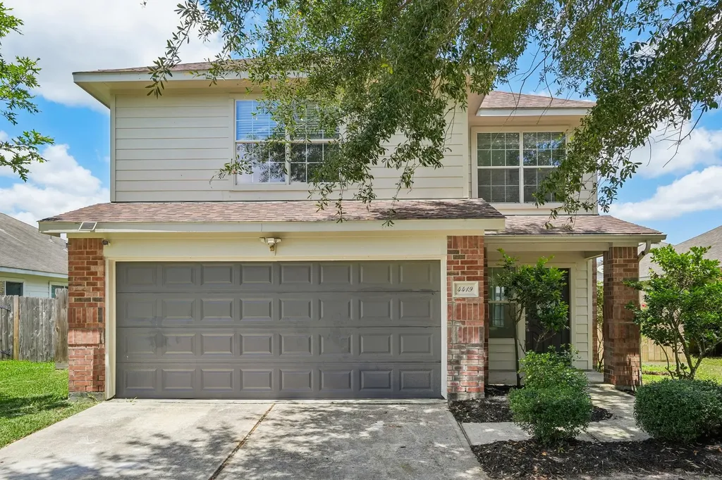 4419 Crossvine Avenue Baytown TX 77521