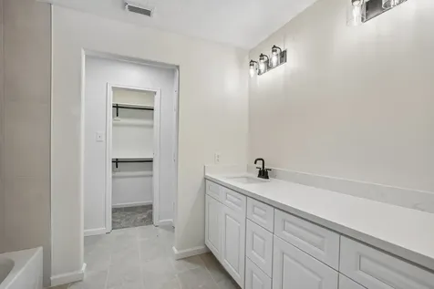 4419 Crossvine Avenue Baytown TX 77521