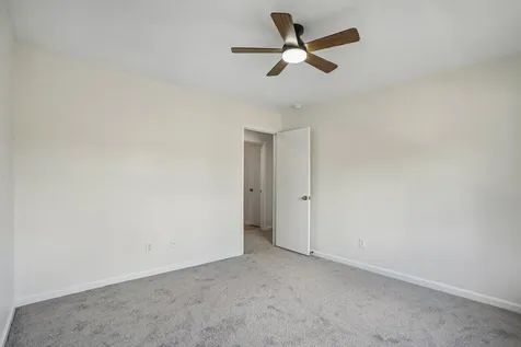 4419 Crossvine Avenue Baytown TX 77521