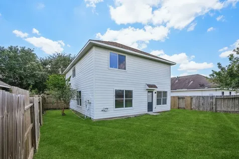 4419 Crossvine Avenue Baytown TX 77521