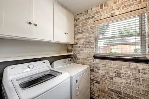 10727 Piping Rock Lane Houston TX 77042
