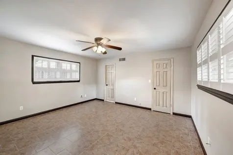 10727 Piping Rock Lane Houston TX 77042