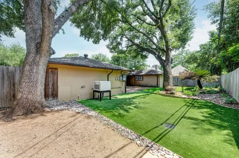 10727 Piping Rock Lane Houston TX 77042