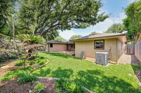 10727 Piping Rock Lane Houston TX 77042