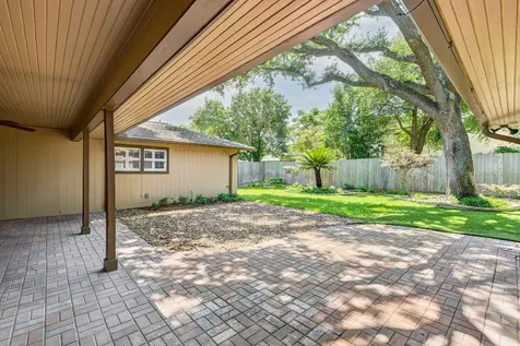 10727 Piping Rock Lane Houston TX 77042