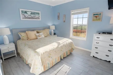 981 Dolly Street Gilchrist TX 77617