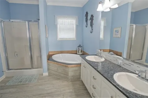 981 Dolly Street Gilchrist TX 77617