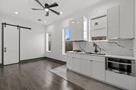 3114 Clay Street Houston TX 77003