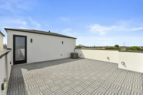 3114 Clay Street Houston TX 77003