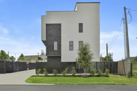 3114 Clay Street Houston TX 77003