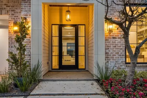 1204 W Drew Street Houston TX 77006