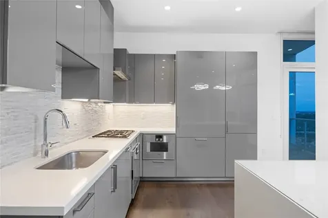 4521 San Felipe Street 1903 Houston TX 77027