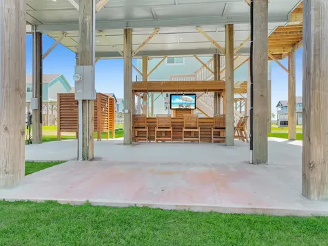 1094 Shady Lane Gilchrist TX 77617