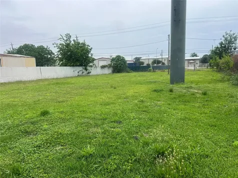 406 Highway 146 N La Porte TX 77571