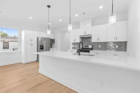 8403 Sunnyhill Street Houston TX 77088