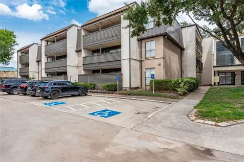 3005 Walnut Bend Lane 12 Houston TX 77042