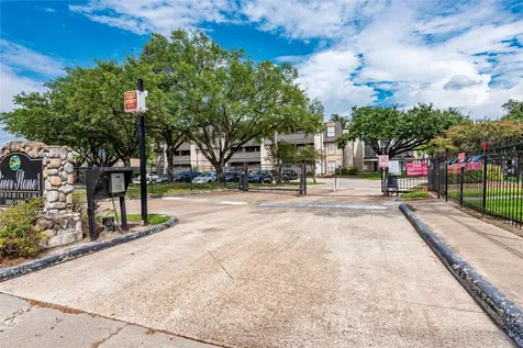3005 Walnut Bend Lane 12 Houston TX 77042