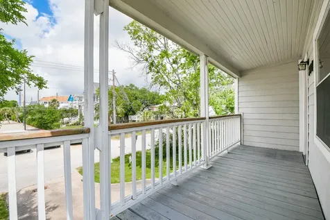 704 6th Street Kemah TX 77565