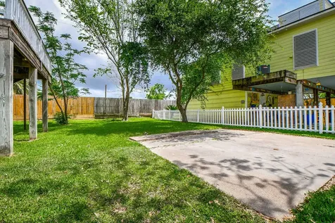 704 6th Street Kemah TX 77565