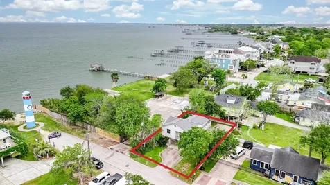704 6th Street Kemah TX 77565