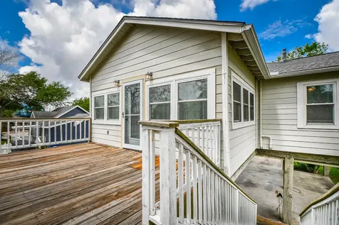704 6th Street Kemah TX 77565