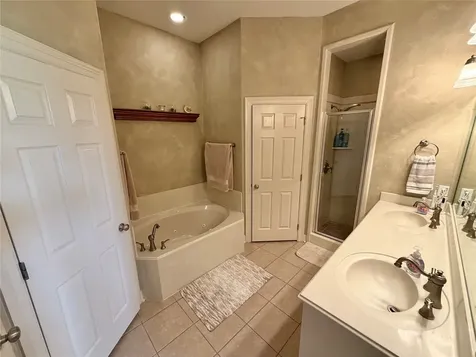 1448 S Bluebonnet Lane Angleton TX 77515