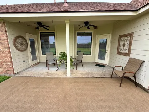 1448 S Bluebonnet Lane Angleton TX 77515