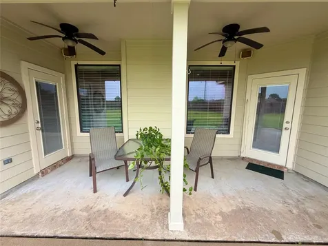 1448 S Bluebonnet Lane Angleton TX 77515