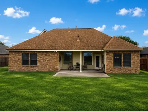 1448 S Bluebonnet Lane Angleton TX 77515