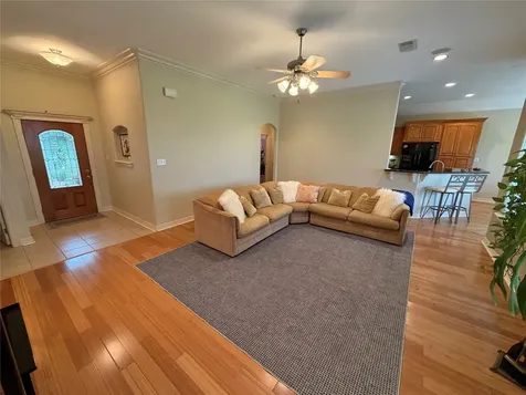 1448 S Bluebonnet Lane Angleton TX 77515