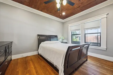 2302 Wentworth Street Houston TX 77004