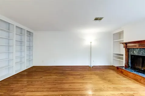 928 W Main Street Houston TX 77006