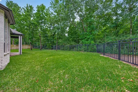 212 Milas Cove Montgomery TX 77316