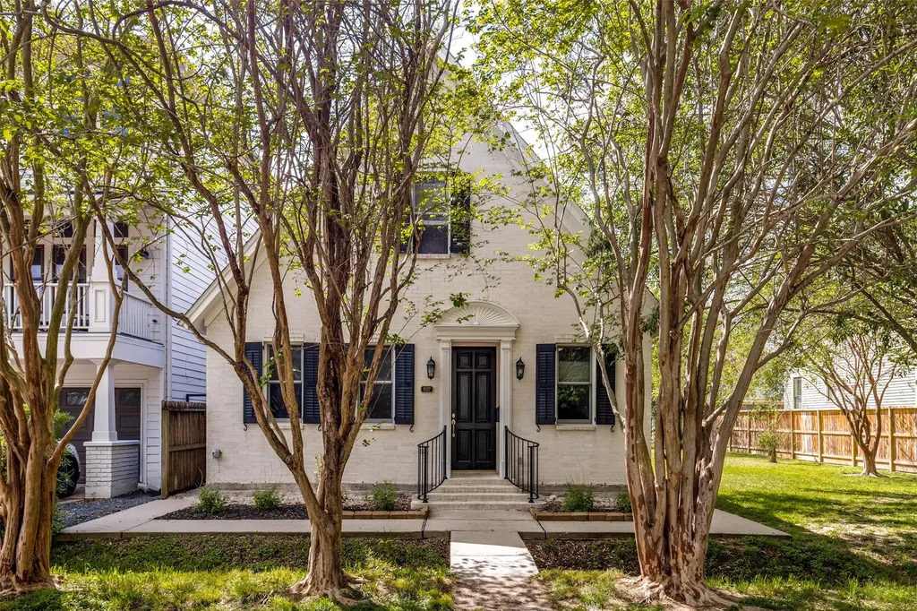 927 Nicholson Street Houston TX 77008