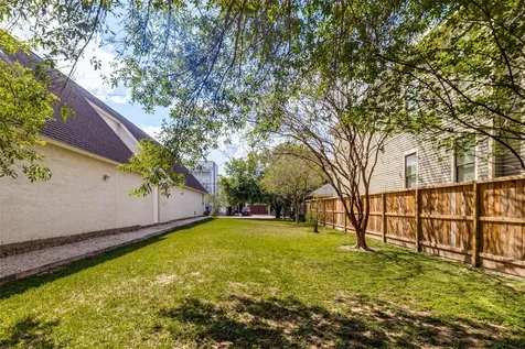 927 Nicholson Street Houston TX 77008