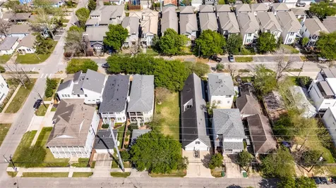 927 Nicholson Street Houston TX 77008