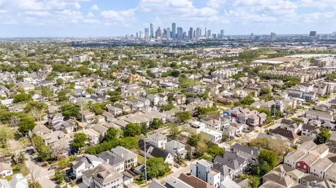 927 Nicholson Street Houston TX 77008