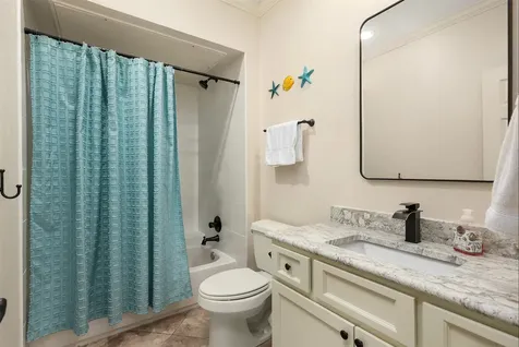 7000 Seawall Boulevard 721 Galveston TX 77551